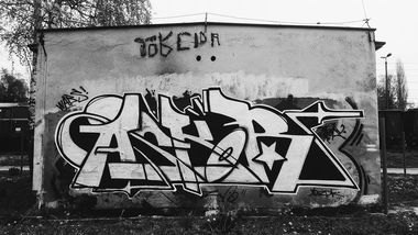 Graffiti Bombing - Photo by Asqor - Askor, Wabs