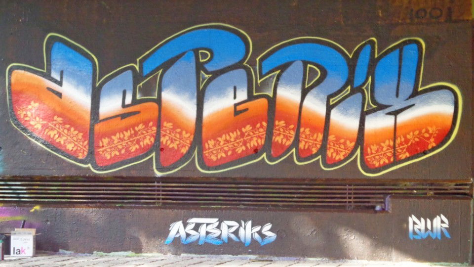 Graffiti Wall in Vienna - Photo by Asteriks - asterix (2013)
