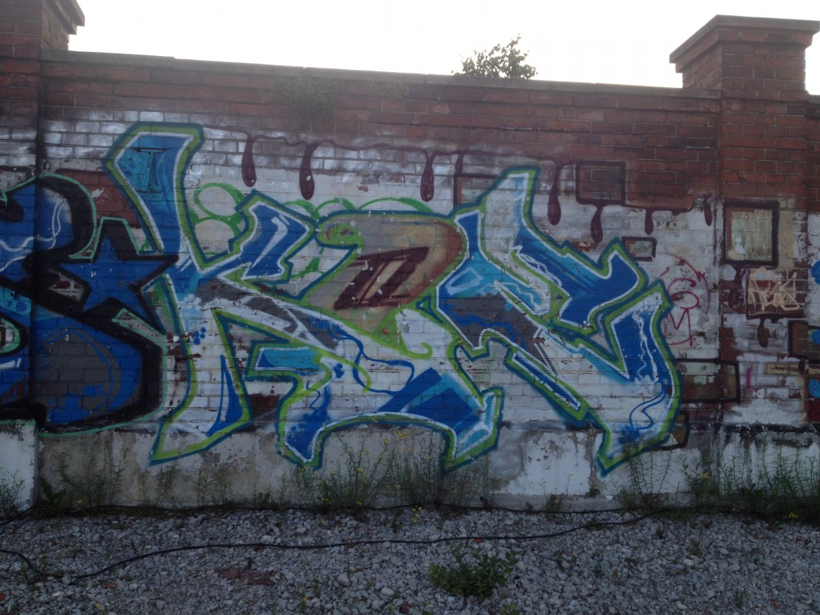 Graffiti Wall - Photo by AugustUndTiner - Koe