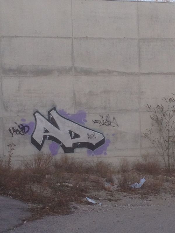 Graffiti Wall - Photo by AugustUndTiner - AD