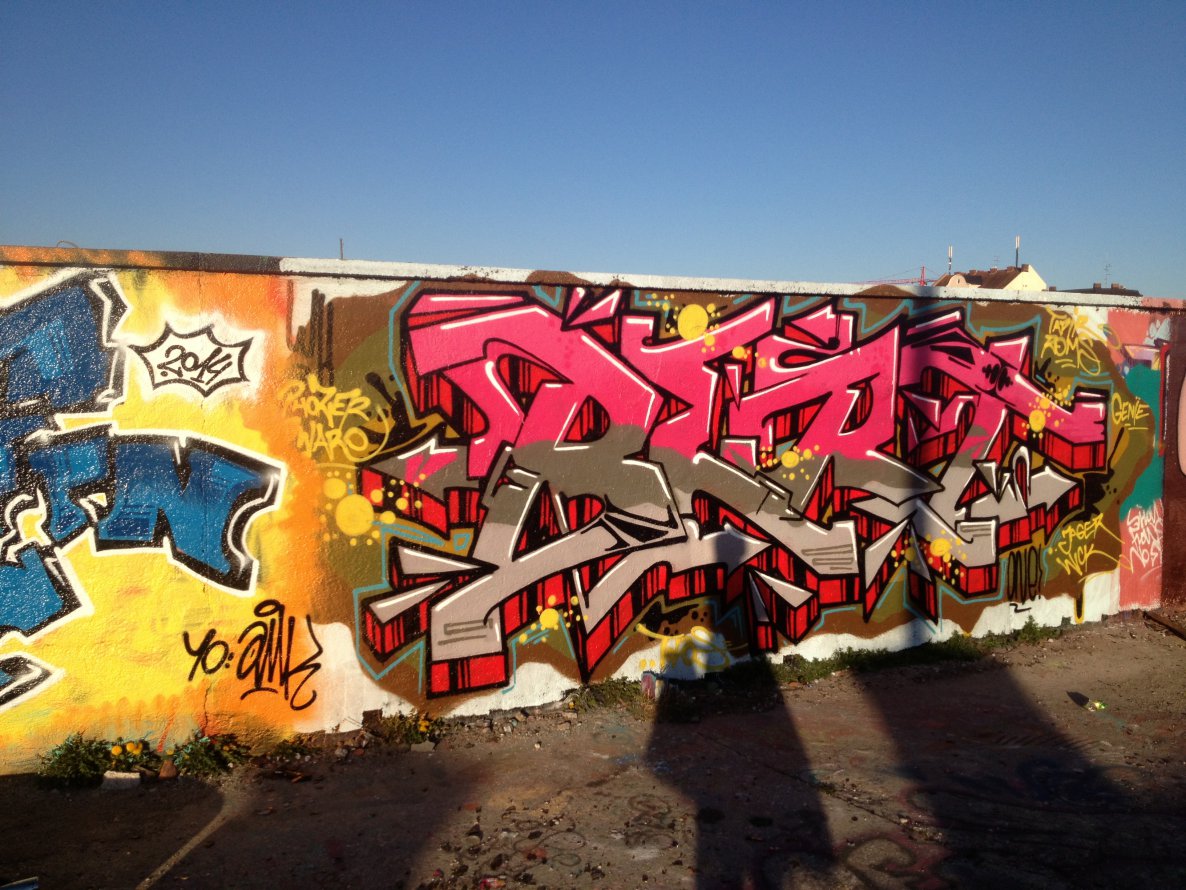 Graffiti Wall - Photo by AugustUndTiner - Bert, Wk