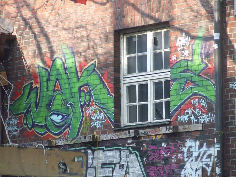 Graffiti Wall - Photo by AugustUndTiner - Waks