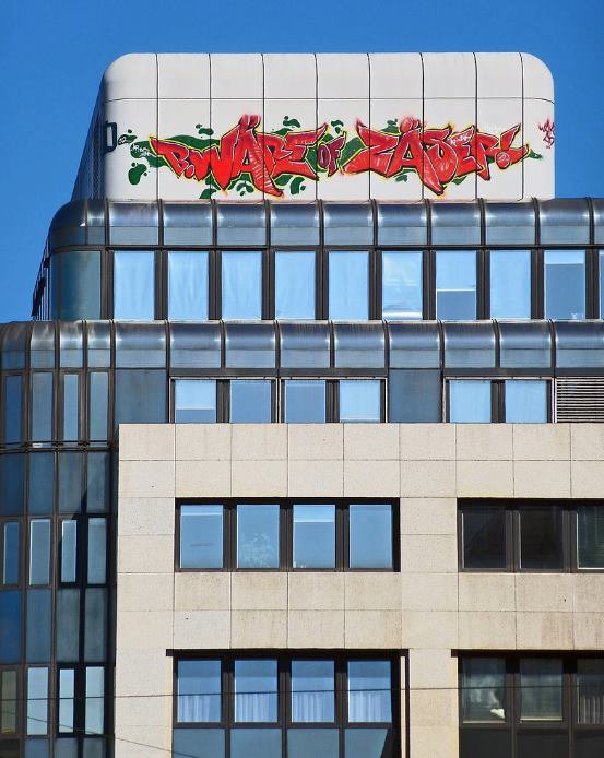 Graffiti Wall - Photo by AugustUndTiner - b.ware, wak