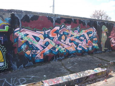 Graffiti Wall - Photo by AugustUndTiner - bert, wk