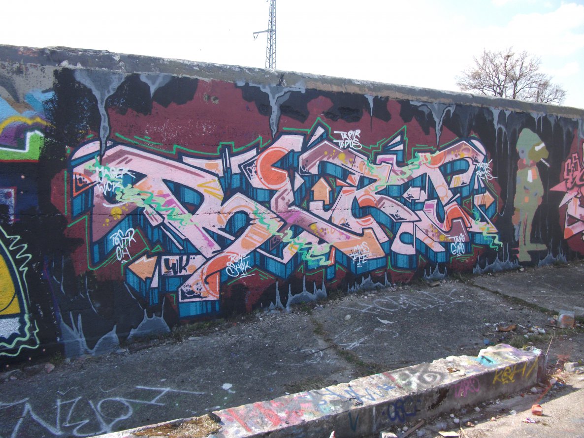 Graffiti Wall - Photo by AugustUndTiner - bert, wk