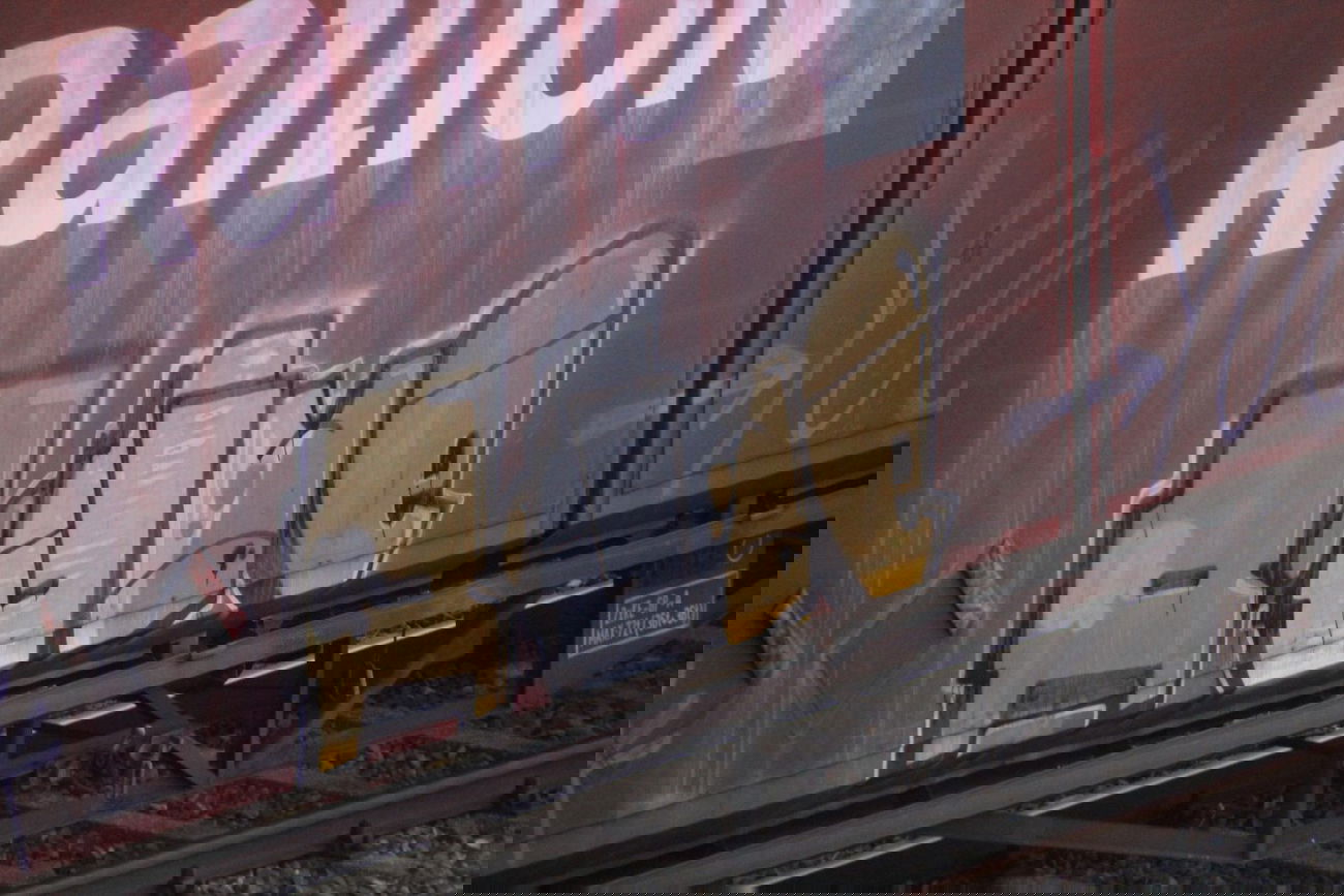 Graffiti Train - Photo by AugustUndTiner