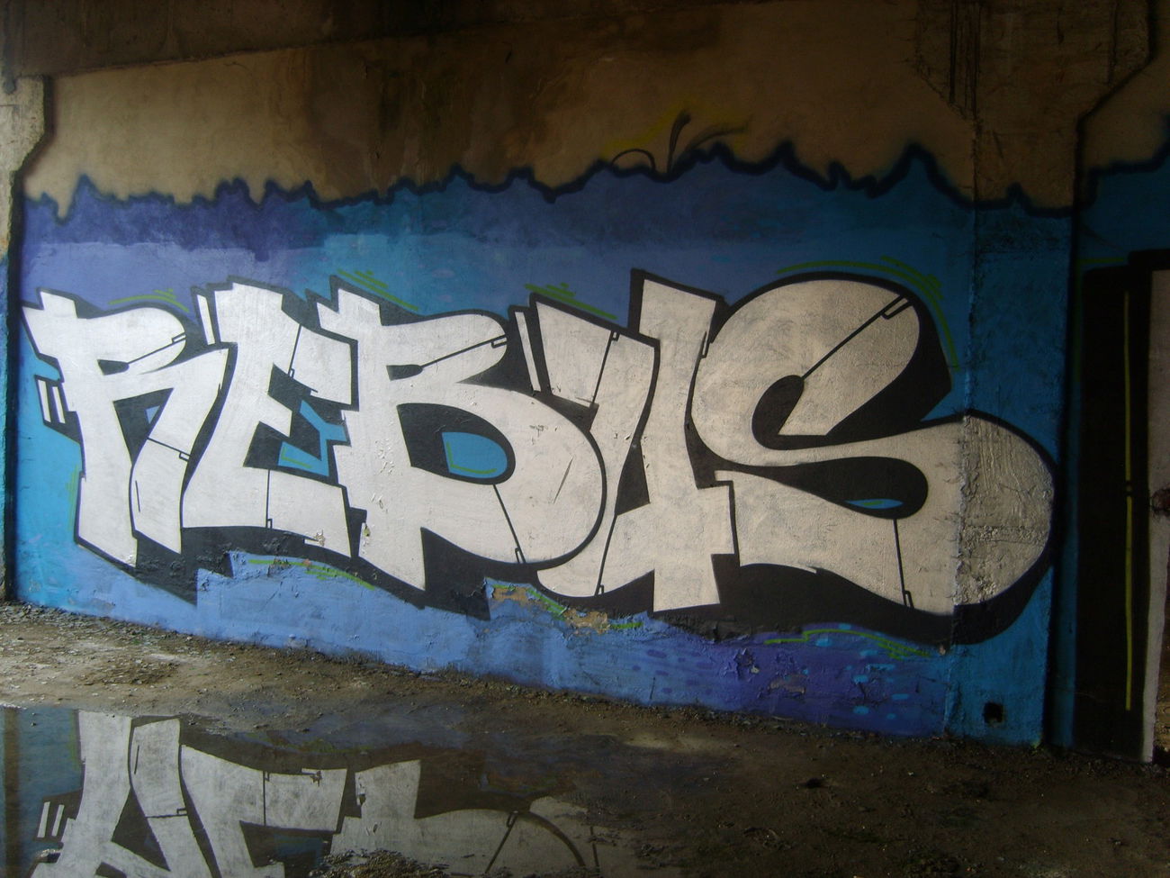 Graffiti Wall in Tarnów - Photo by Aver - REBUS, KTH