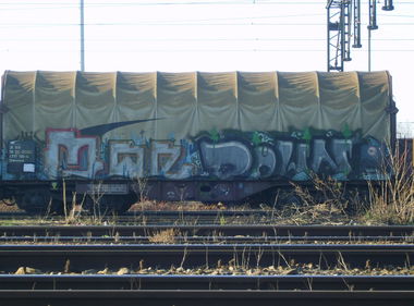 Graffiti Train - Photo by Aver - MAR, DOWN