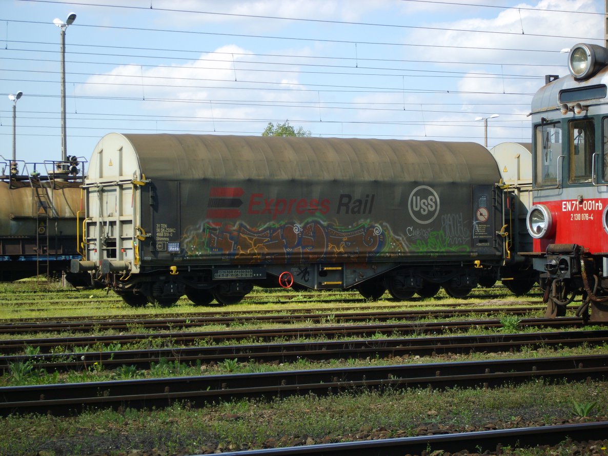 Graffiti Wall - Photo by Aver