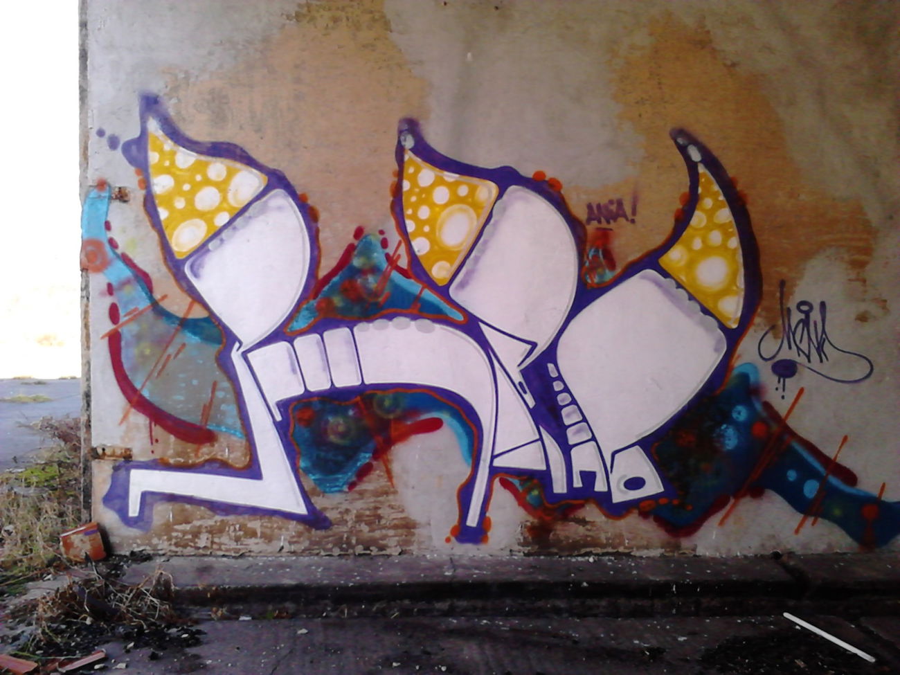 Graffiti Wall - Photo by Aver - HIPNO