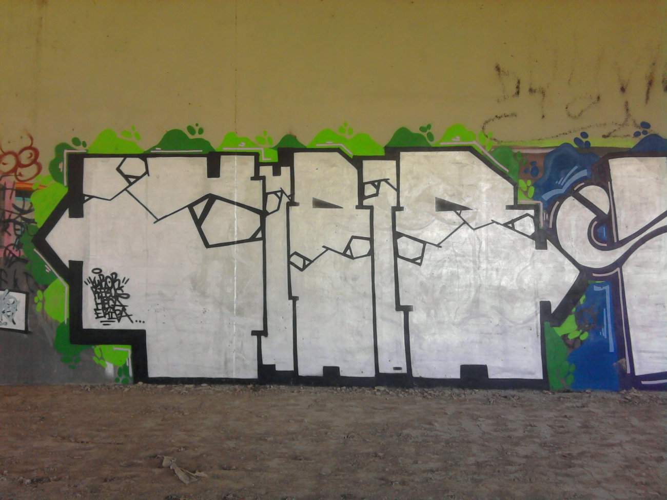 Graffiti Wall - Photo by Aver