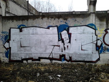 Graffiti Wall - Photo by Aver - YURO, YUROR