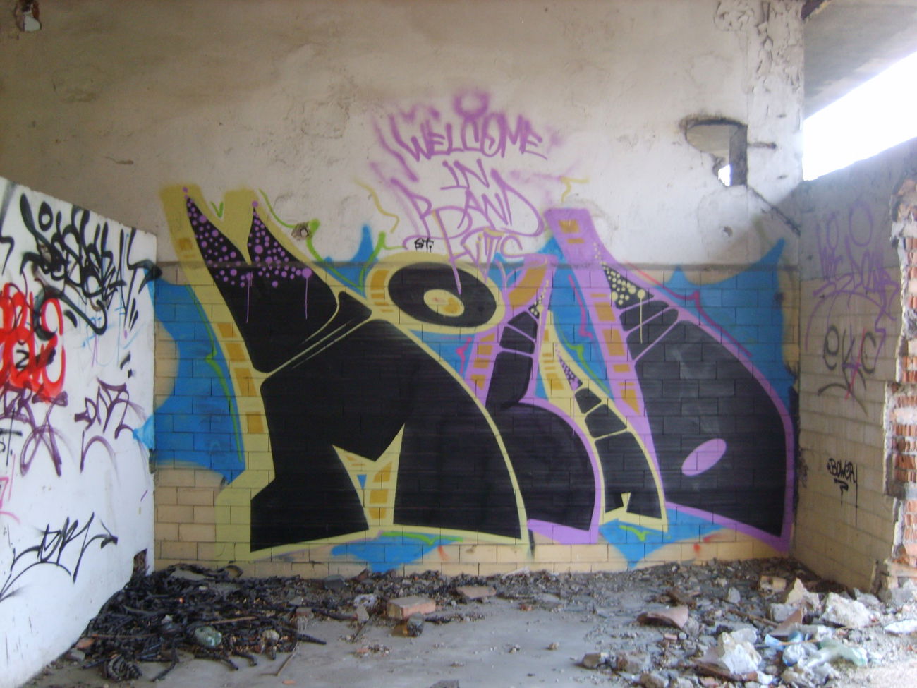 Graffiti Wall - Photo by Aver - MCND