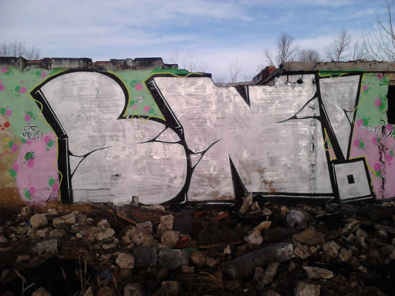 Graffiti Wall - Photo by Aver - BN, BAD, NEWS