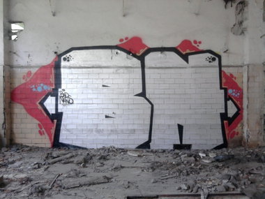 Graffiti Wall - Photo by Aver