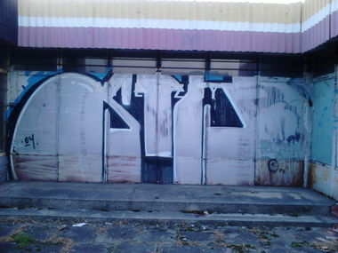 Graffiti Bombing - Photo by Aver - KTH