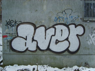 Graffiti Bombing - Photo by Aver - aver, throwup