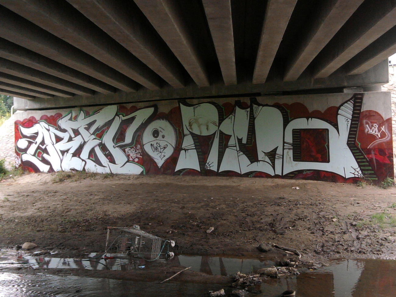 Graffiti Wall - Photo by Aver - ABLE, MCND