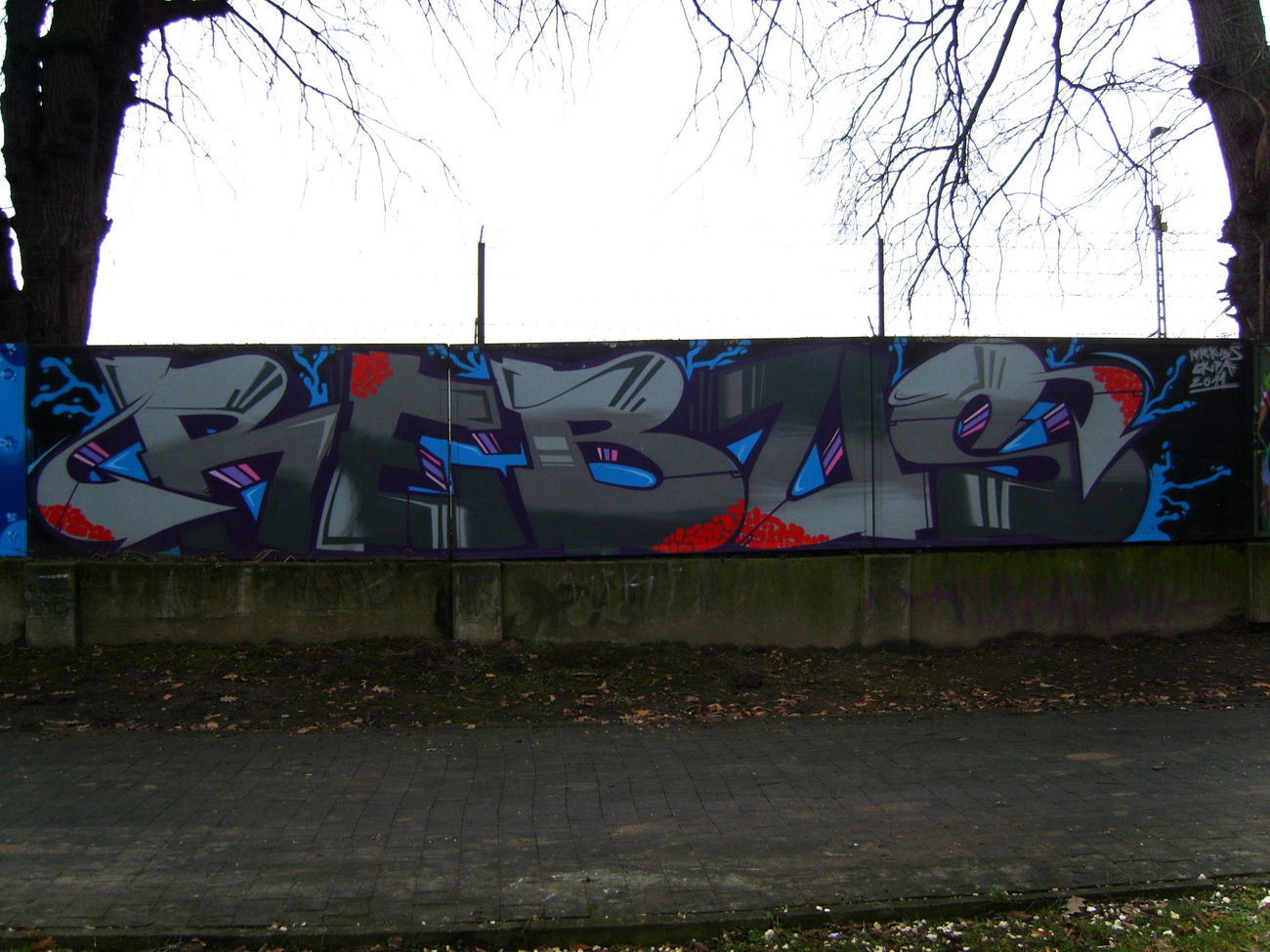 Graffiti Wall in 33-100 - Photo by Aver - REBUS, KTH