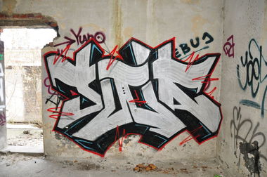 Graffiti Wall - Photo by Aver - TWA