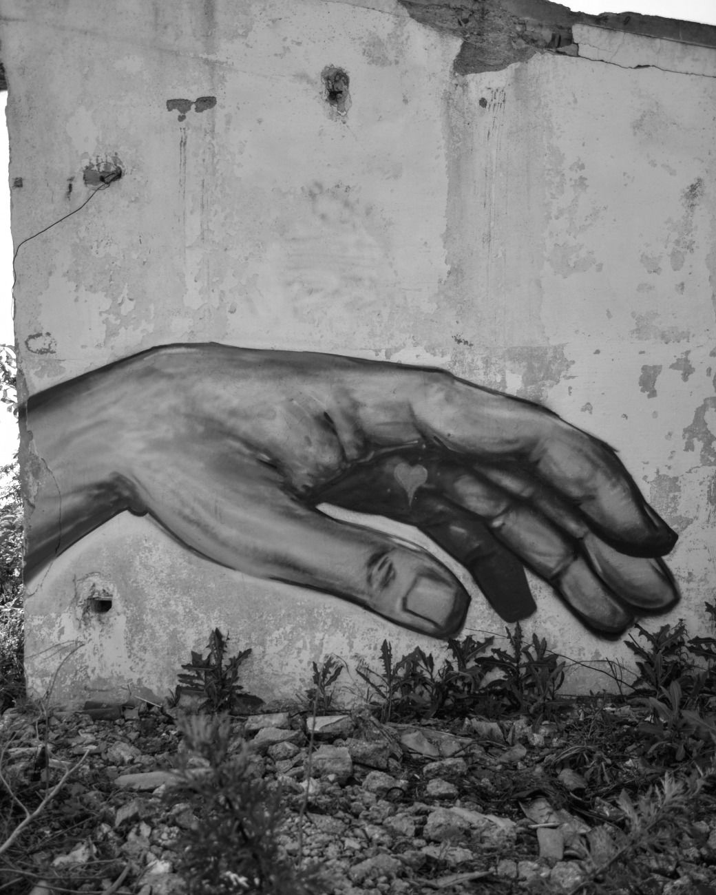 Graffiti Wall - Photo by AwsDoter - hand, doter, lostlove