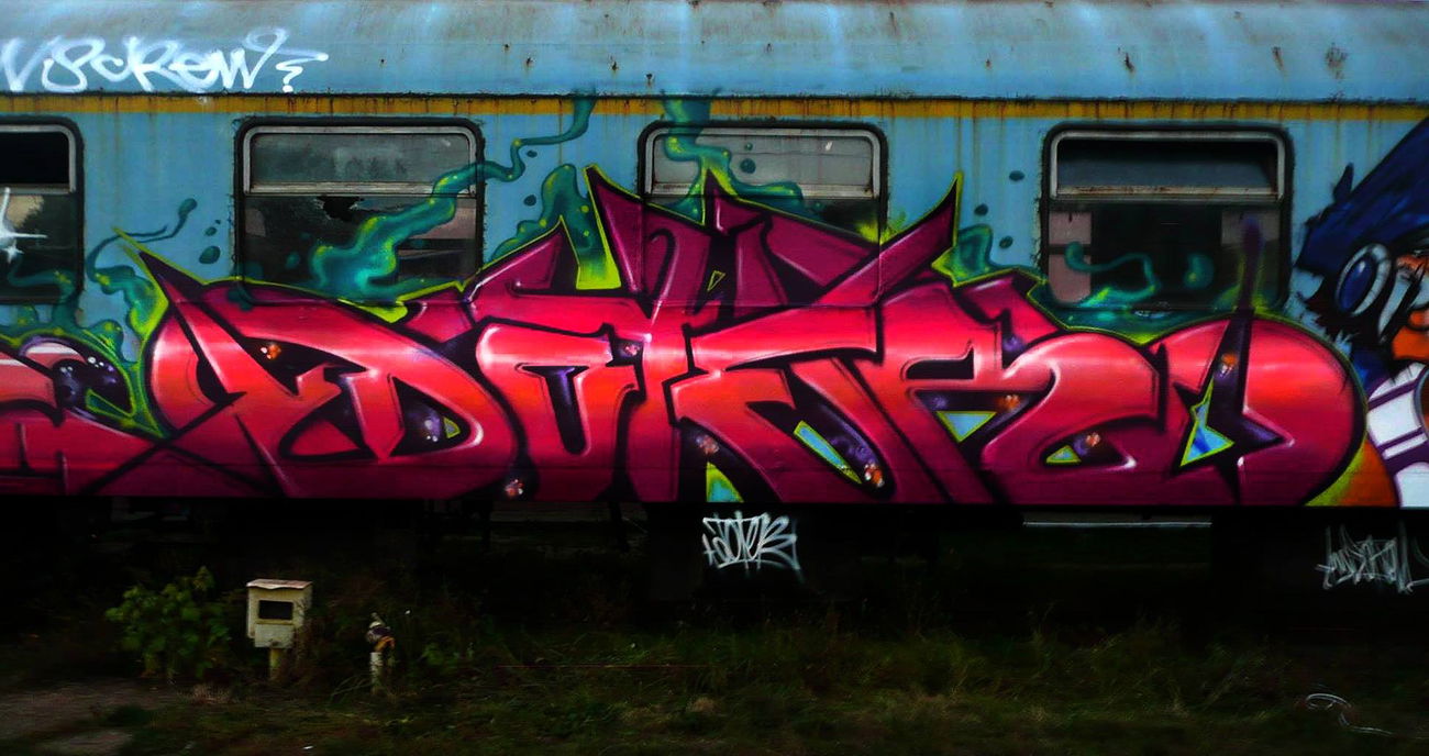 Graffiti Train - Photo by AwsDoter - doter, trash, aws (2014)