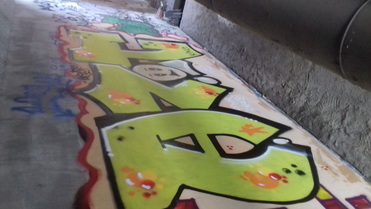 Graffiti Wall - Photo by Azot - Azoter (2018)