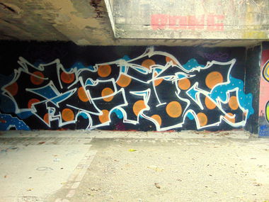 Graffiti Wall - Photo by B3ncon3