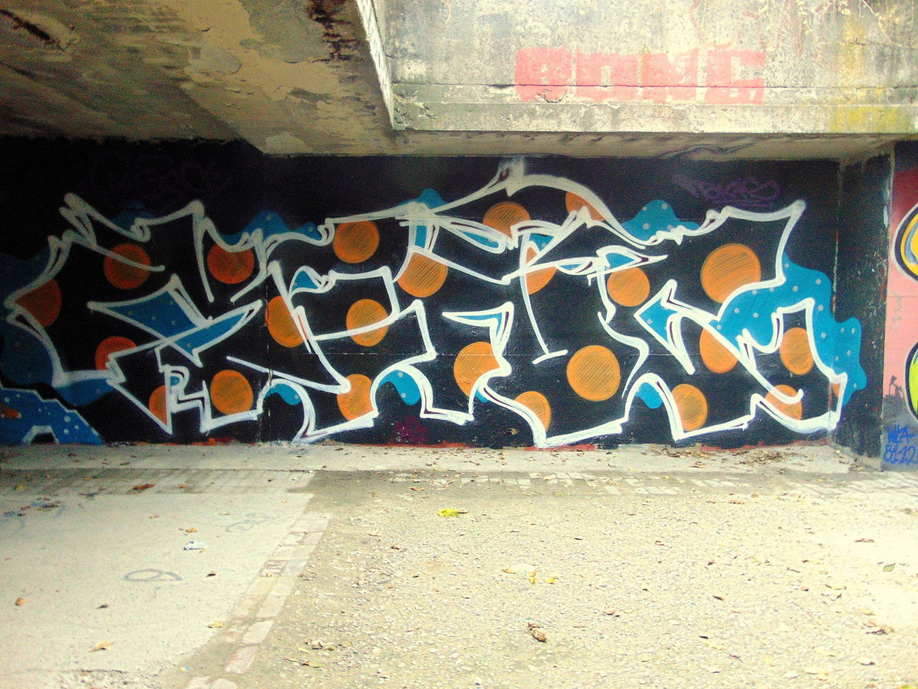 Graffiti Wall - Photo by B3ncon3