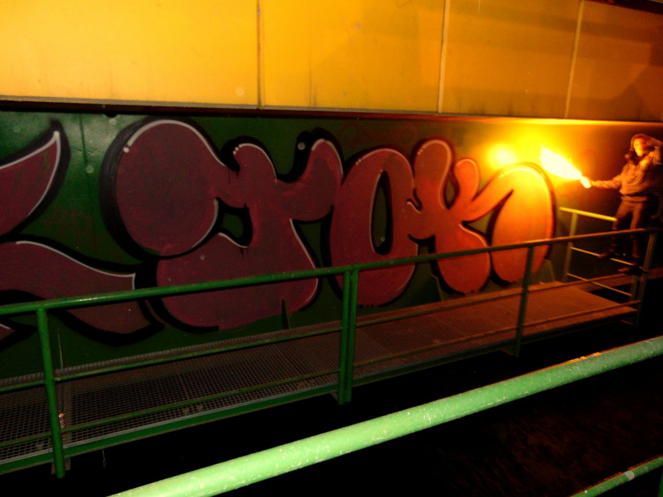 Graffiti Bombing - Photo by B3ncon3 - Tok, Benc (2016)