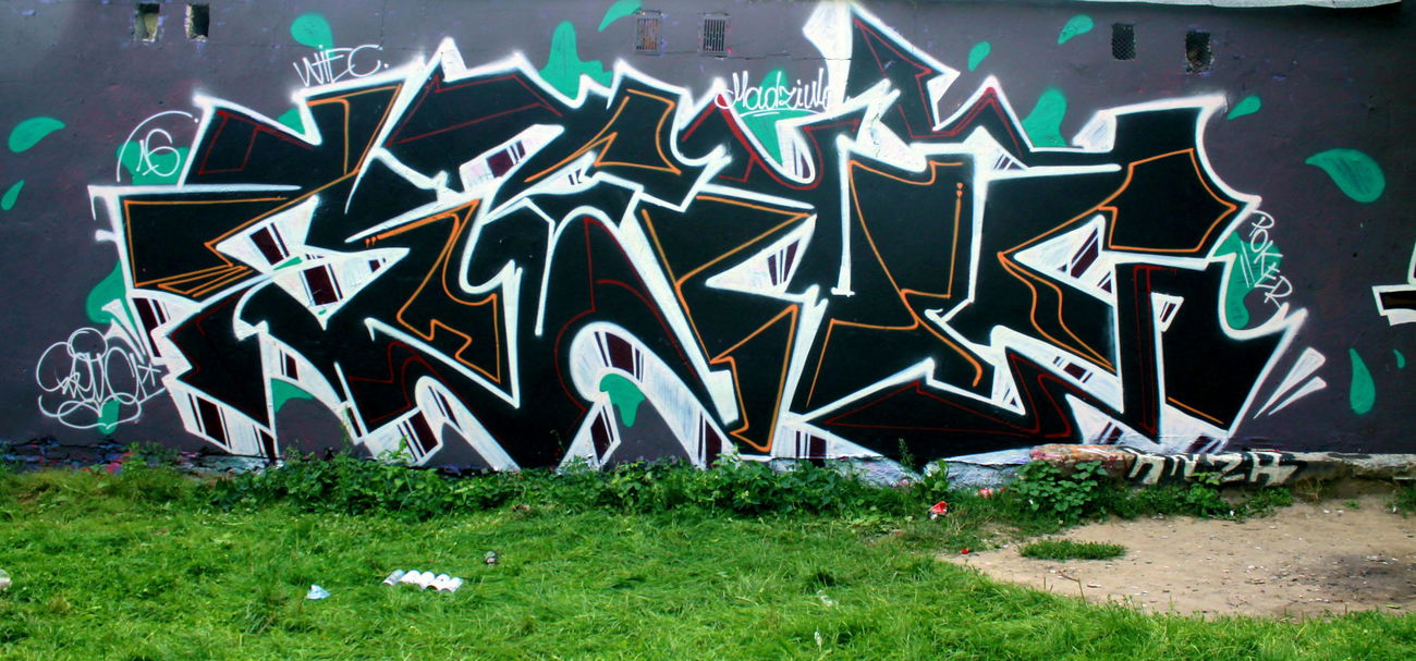 Graffiti Wall in Lublin - Photo by B3ncon3 - Hask, Borneo, Benc (2016)