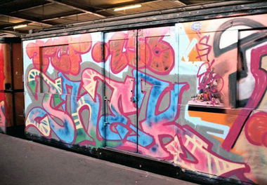 Graffiti Train - Photo by BACKINTHEDAYS - Shek