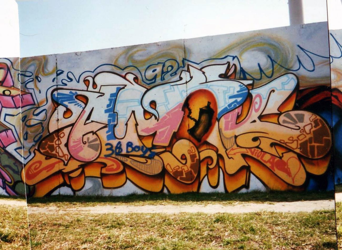 Graffiti Wall - Photo by BACKINTHEDAYS - Amok