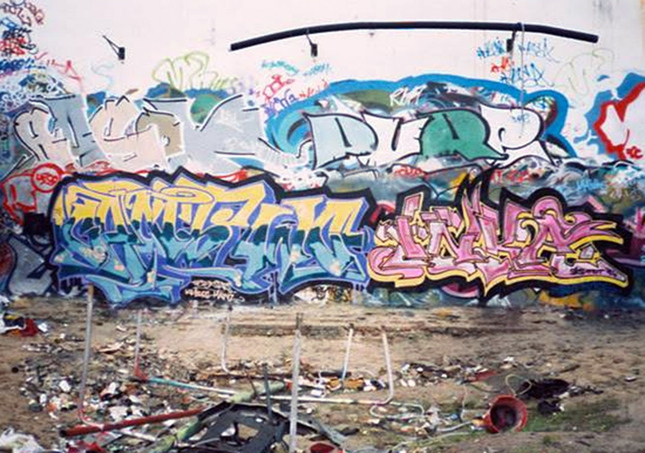 Graffiti Wall - Photo by BACKINTHEDAYS - Cantwo, Inka (1994)