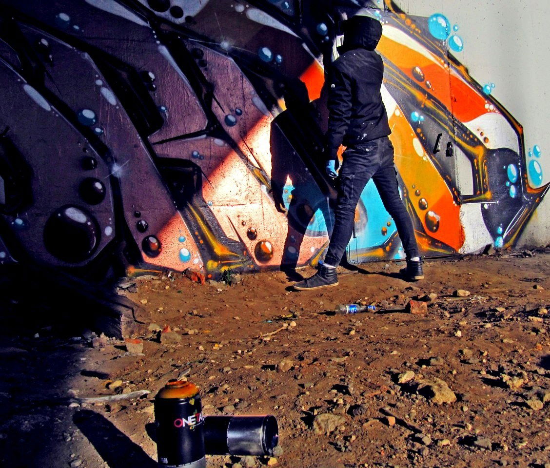 Graffiti Bombing - Photo by BARDO - bardograffiti