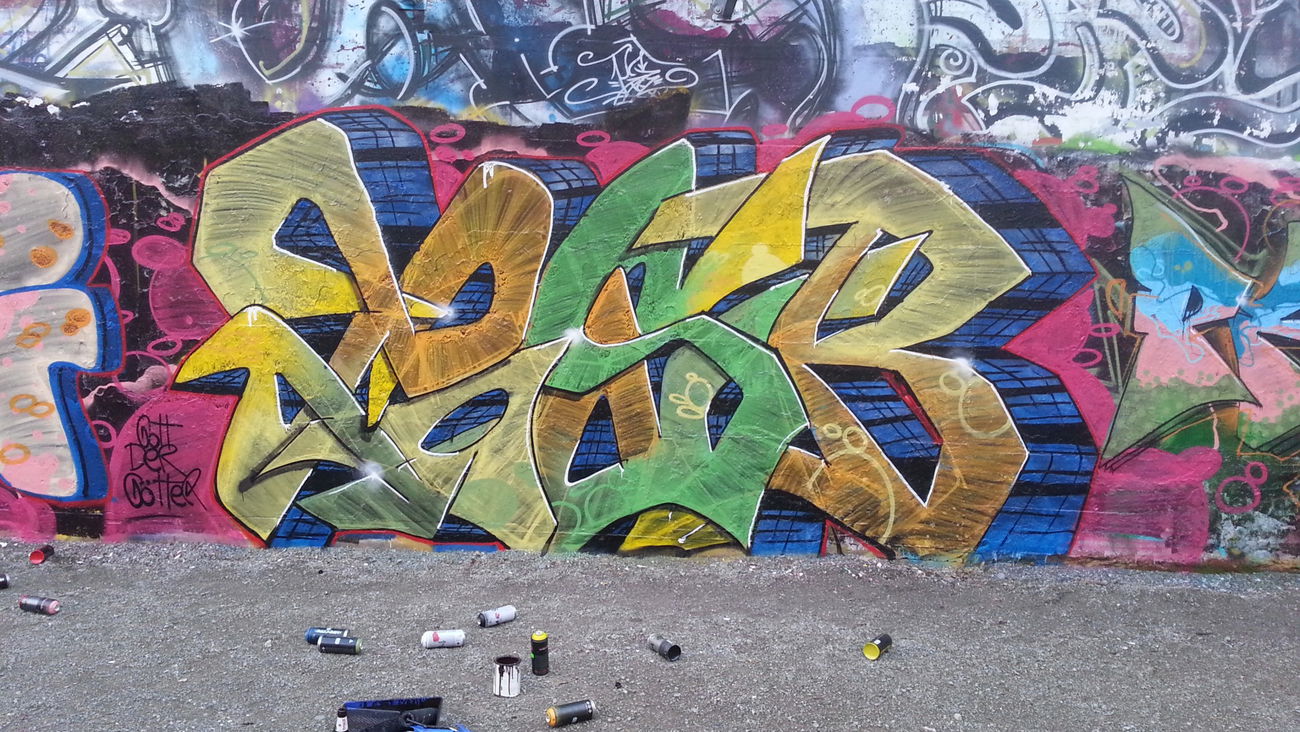 Graffiti Wall - Photo by BAREKFROMDRUS