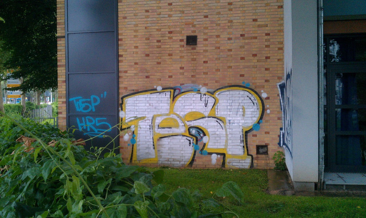 Graffiti Wall in Kassel - Photo by BAREKFROMDRUS - tosp (2013)