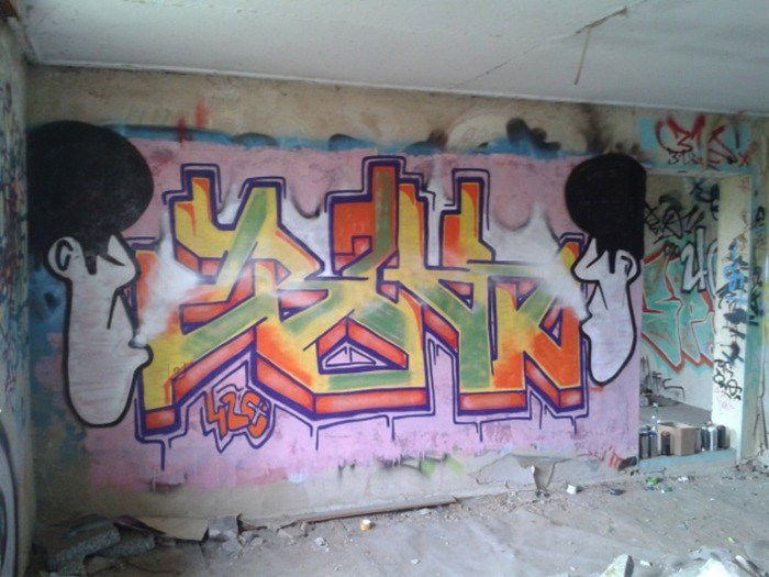 Graffiti Wall in Halle - Photo by BASEUNO