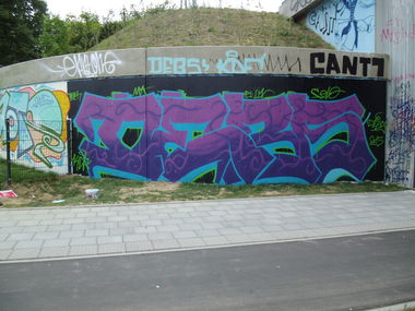 Graffiti Street Art - Photo by BELS478 - KDF, DEBS, TEK (2015)