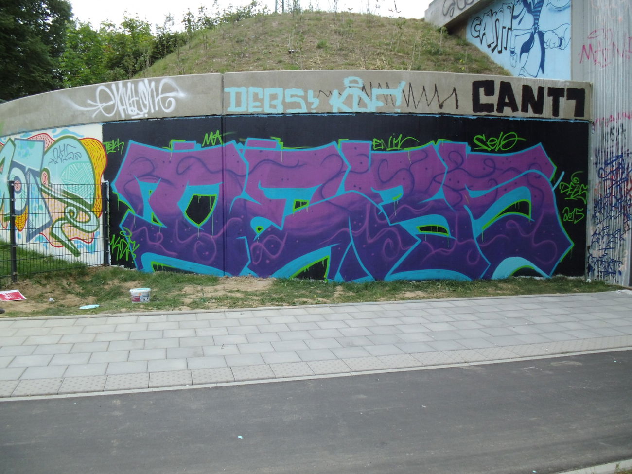 Graffiti Street Art - Photo by BELS478 - KDF, DEBS, TEK (2015)