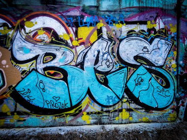 Graffiti Bombing - Photo by BES - BES (2014)