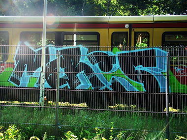 Graffiti Train in Berlin - Photo by BLACKCHARLIE - Meras, one, sbahn (2013)