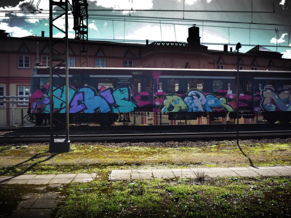 Graffiti Train in Poland - Photo by BLACKCHARLIE - MERAS, HOPE, NOISE (2012)