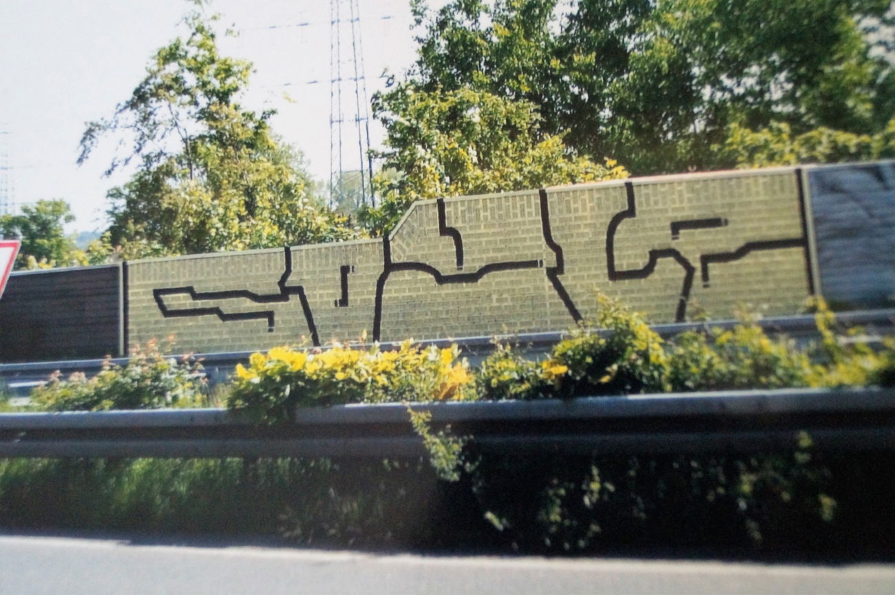 Graffiti Bombing - Photo by BOND001 - Osnabrück, TGF, WCMF (2012)