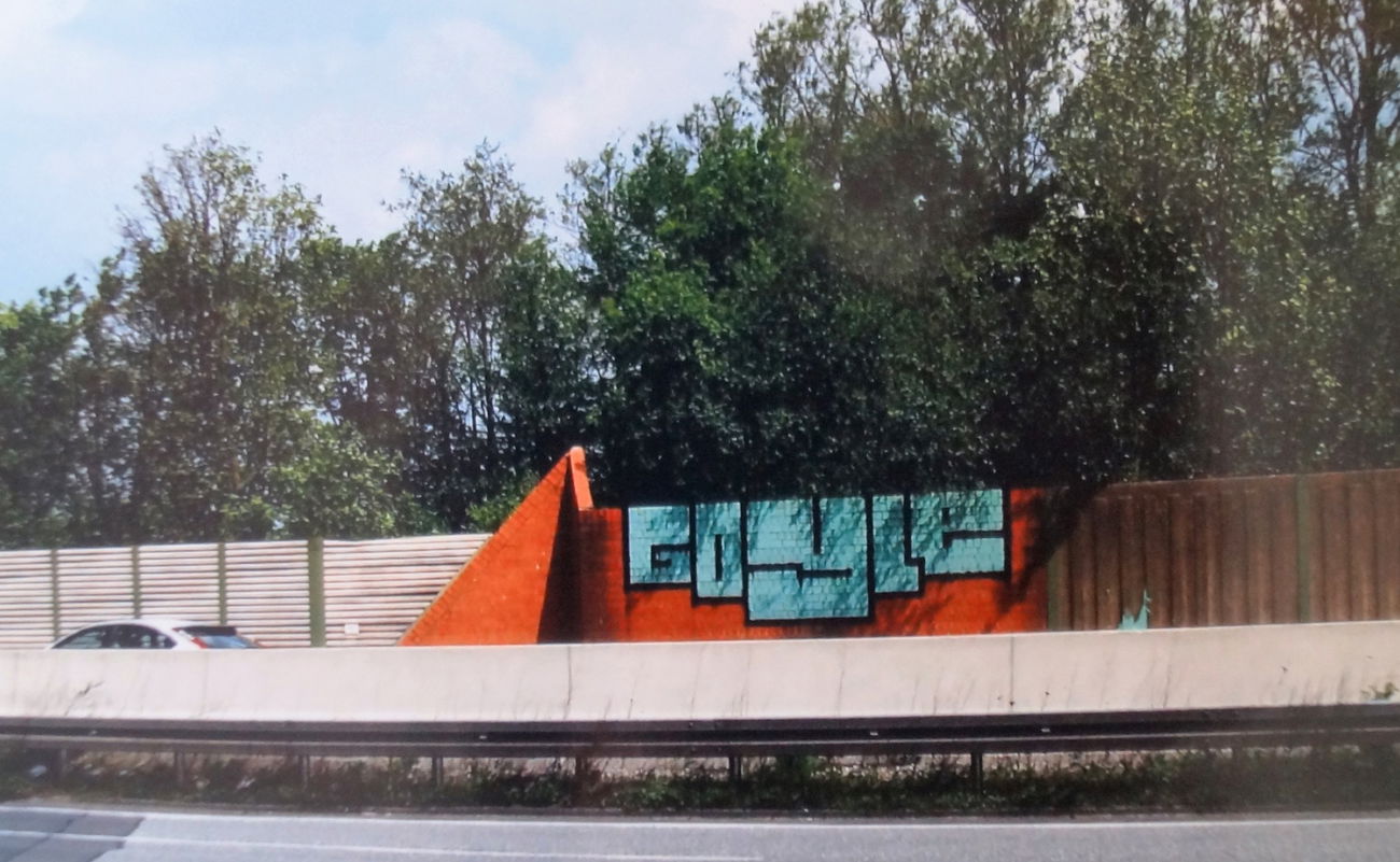 Graffiti Bombing - Photo by BOND001 - Osnabrück, TGF, WCMF (2012)