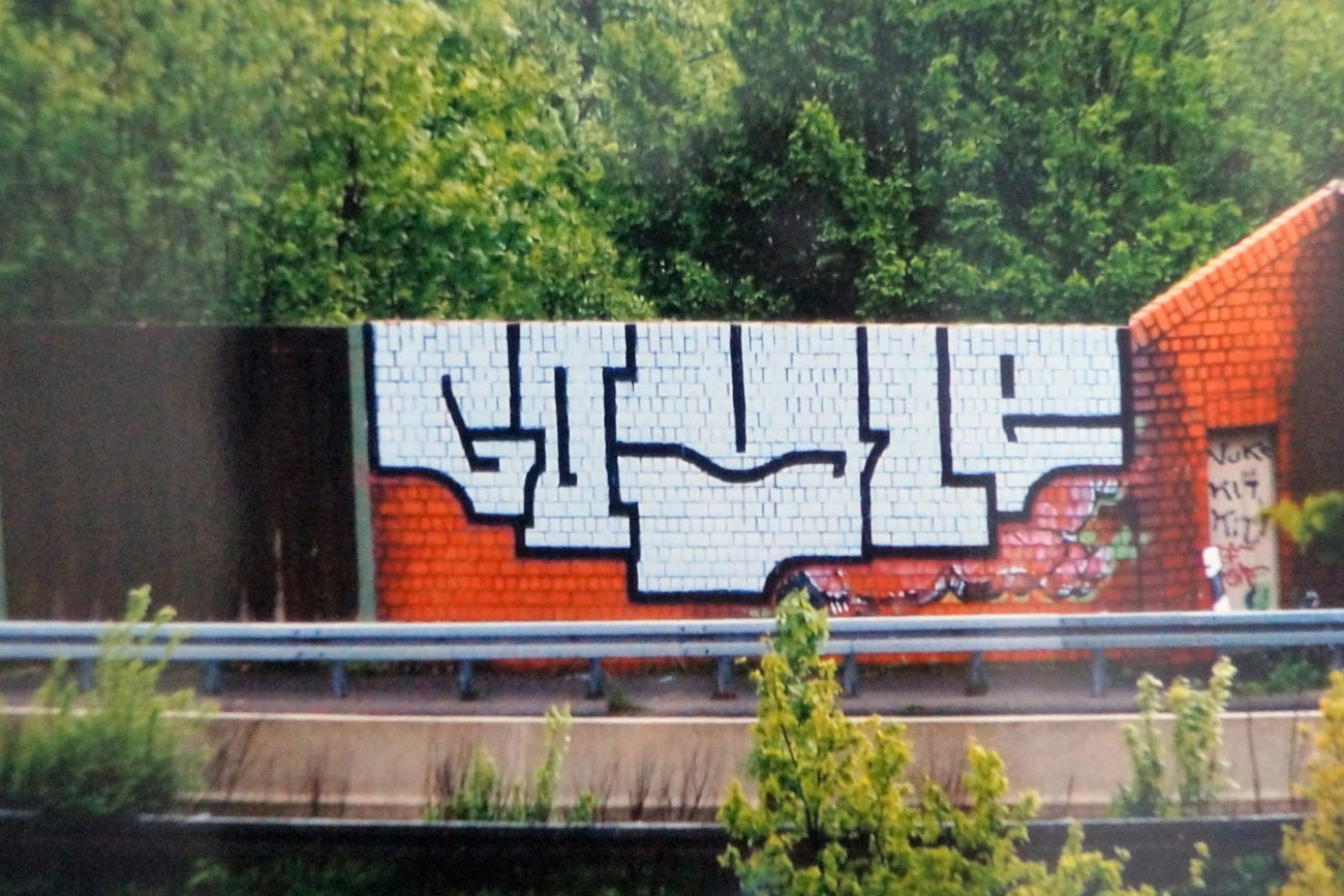Graffiti Bombing - Photo by BOND001 - Osnabrück, TGF, WCMF (2012)