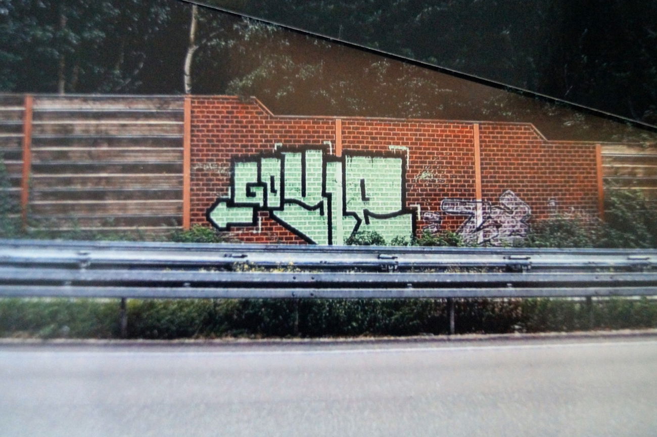 Graffiti Bombing - Photo by BOND001 - Osnabrück, TGF, WCMF (2011)