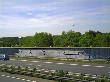 Graffiti Bombing - Photo by BOND001 - WCMF, Osnabrück