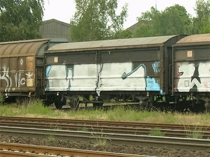 Graffiti Bombing in Osnabrück - Photo by BOND001 - WCMF, Osnabrück (2005)