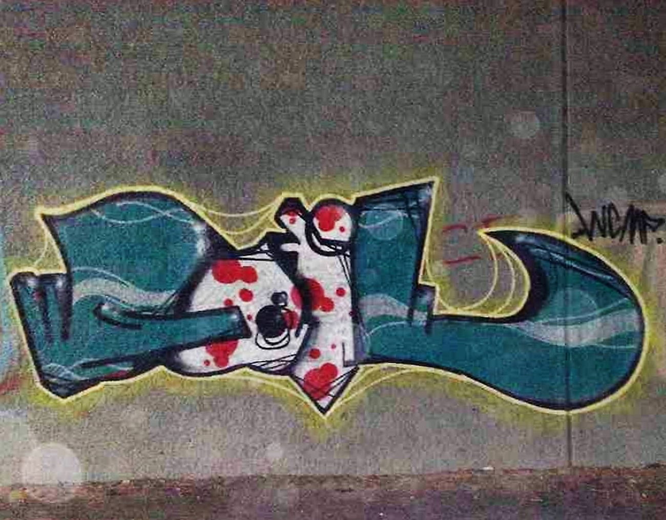 Graffiti Bombing - Photo by BOND001 - WCMF, Osnabrück (2005)